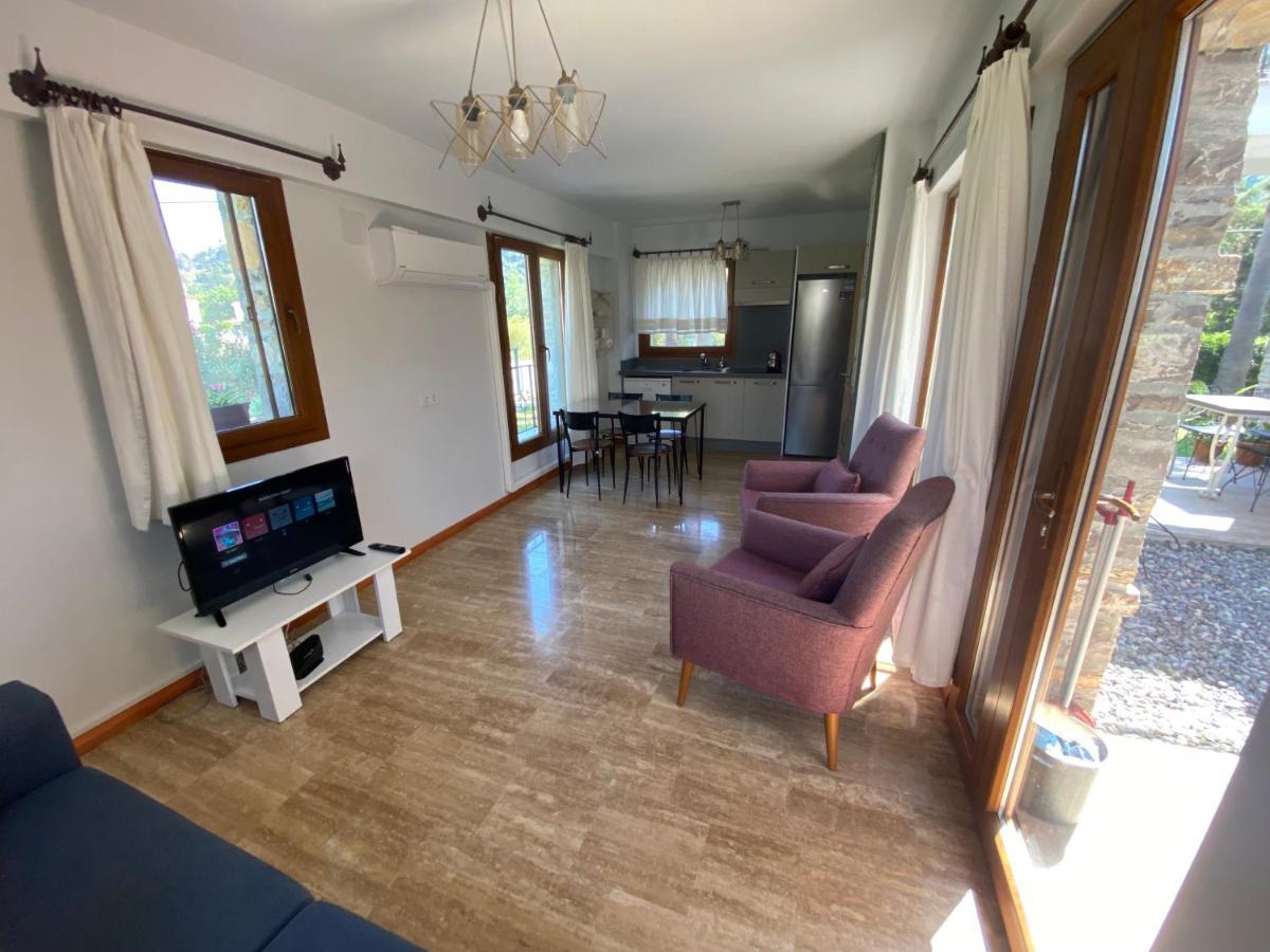 Villa Merry - Dalyan Stonehouse With Palmtrees, 50m To River Ortaca (Mugla)