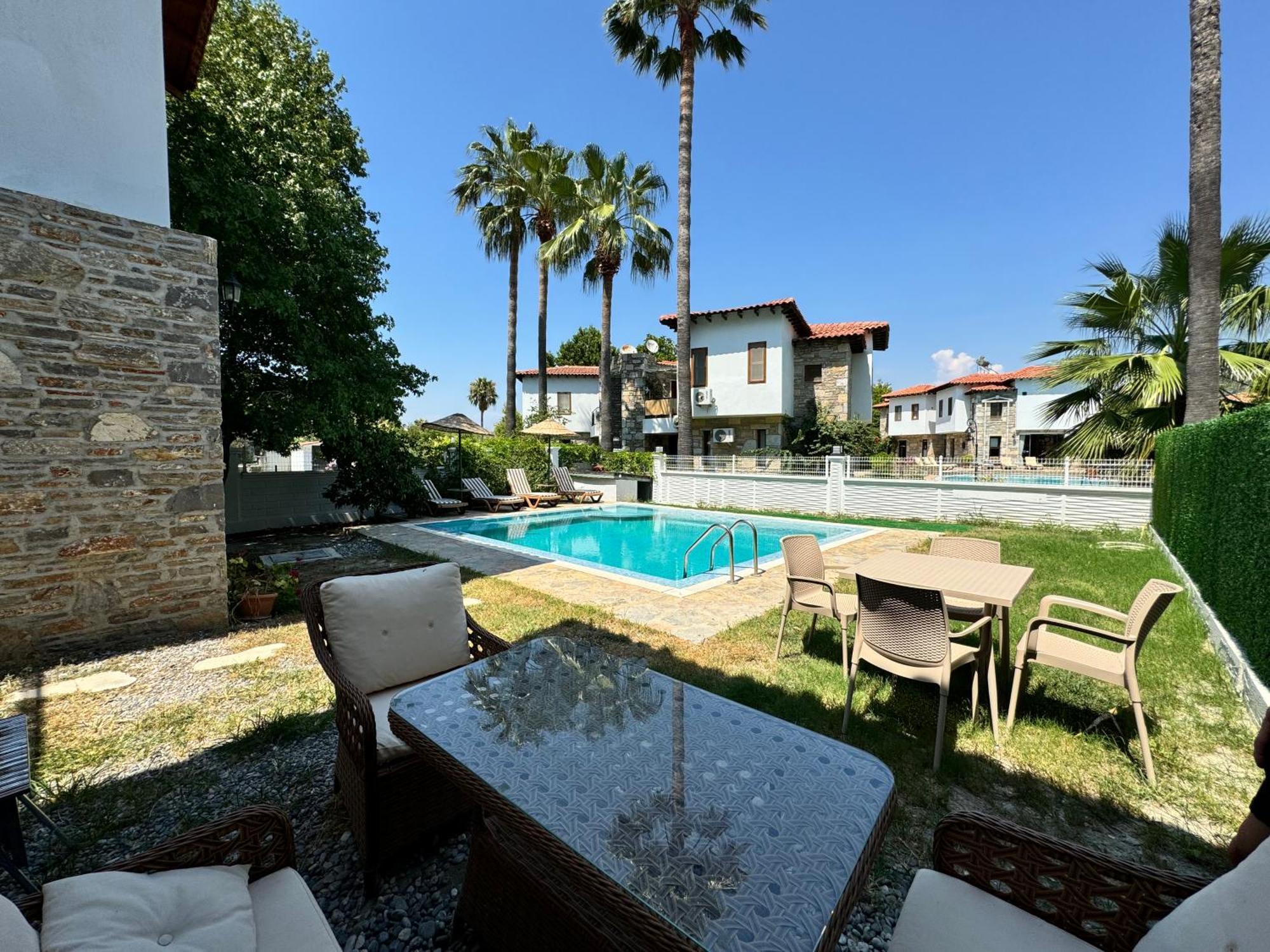Merry - Dalyan Stonehouse With Palmtrees, 50m To River Ortaca (Mugla)